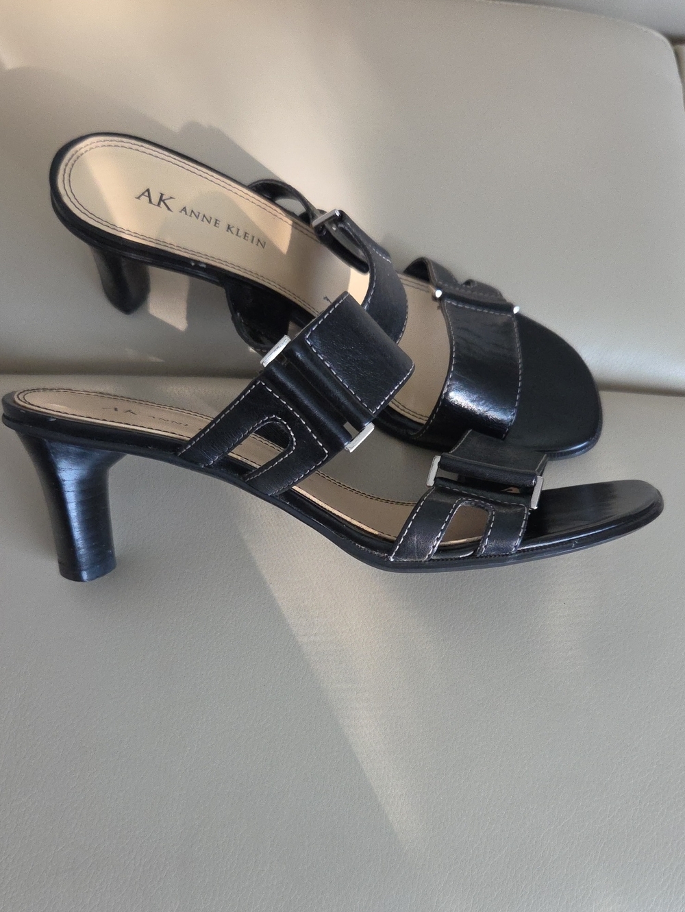 Anne Klein Black Leather Double Strap Mid-Heel Sandals Size 7.5M